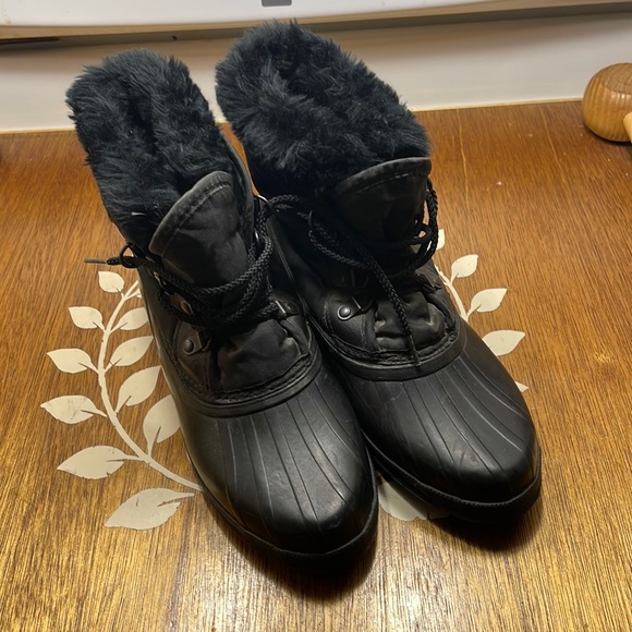 sorel black duck boots